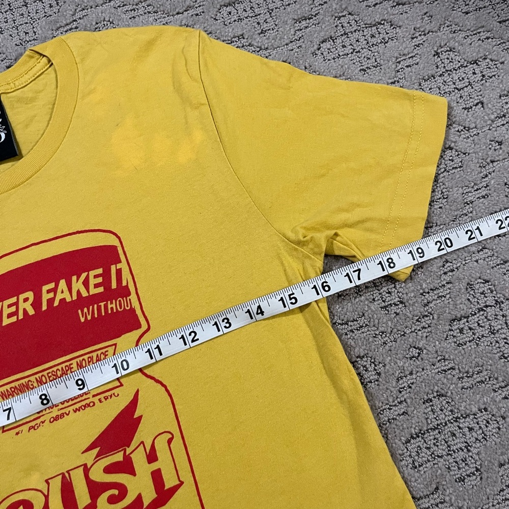 🎸 '22 Rush Band The Twilight Zone Canned Lyrics Clean Yellow Limited Edition Tee - Picture 9 of 11